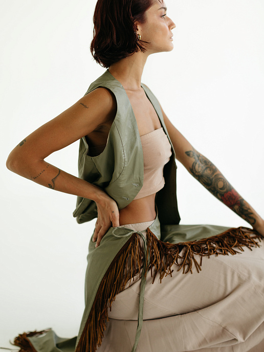 Transseksual porno onlayn U qiz dostining ogziga soladi (uy qurilishi videosi)